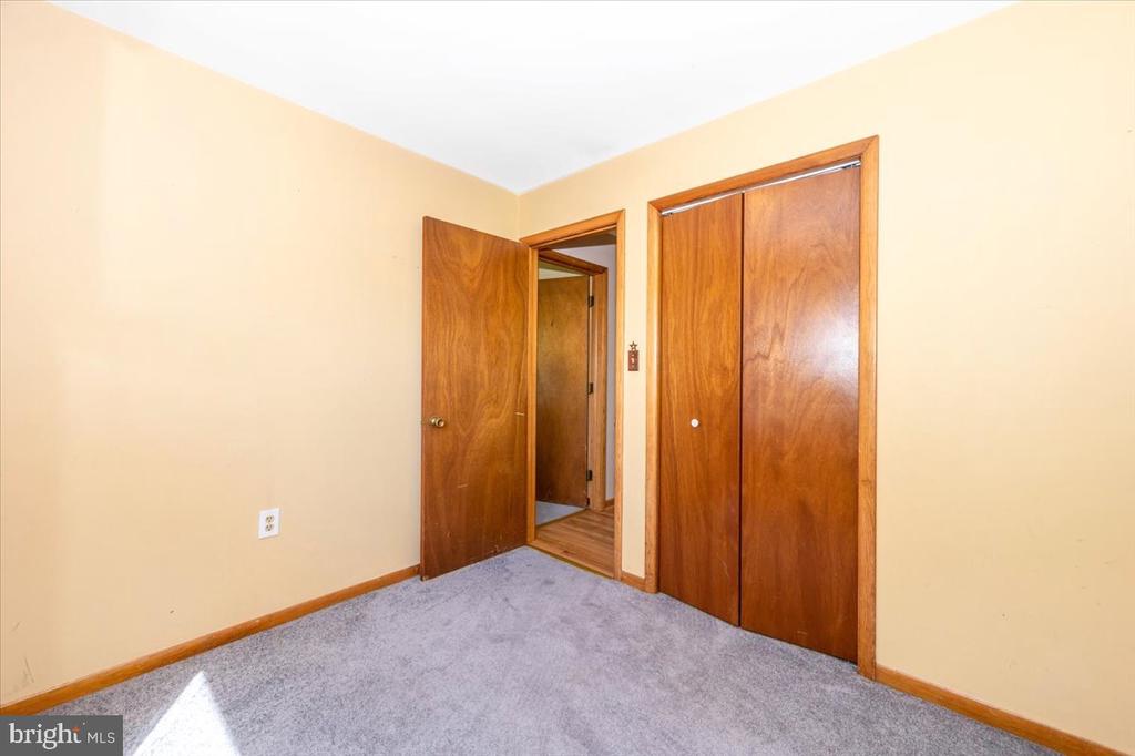 11584 LIBERTY OAK DRIVE