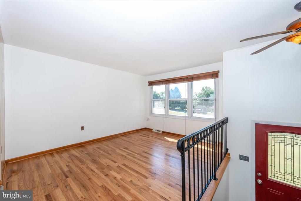 11584 LIBERTY OAK DRIVE