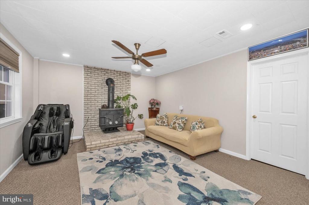 8509 ADVENTURE COURT