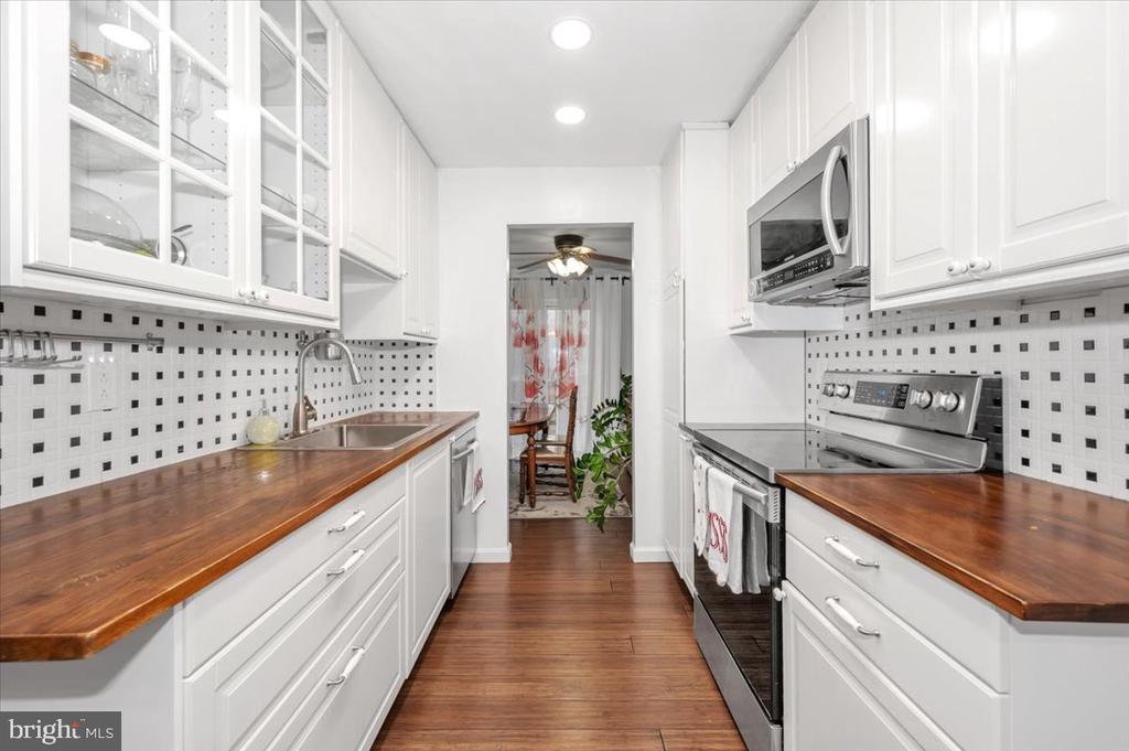 8509 ADVENTURE COURT