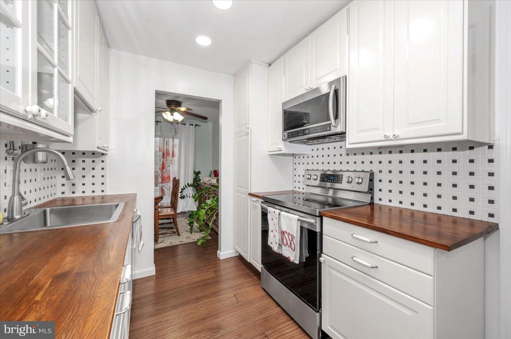 8509 ADVENTURE COURT