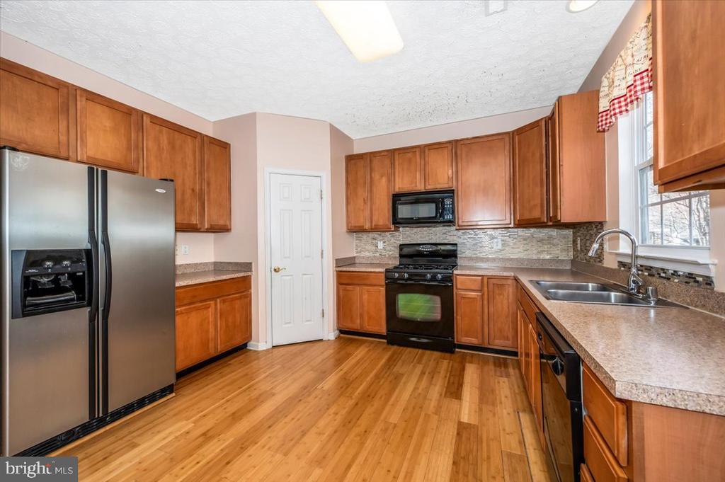 575 WINDSONG DRIVE