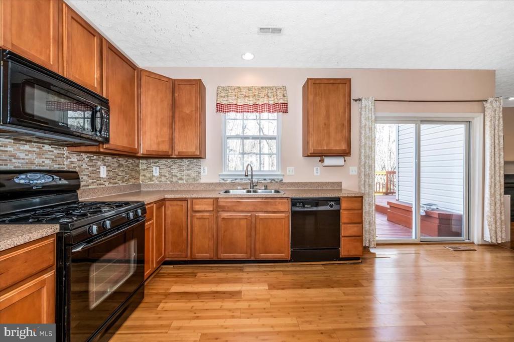 575 WINDSONG DRIVE