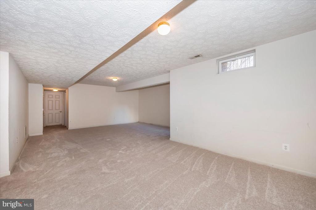 575 WINDSONG DRIVE