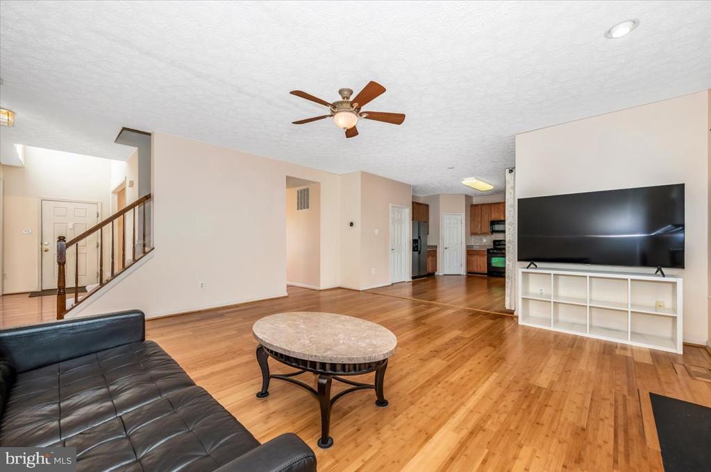 575 WINDSONG DRIVE