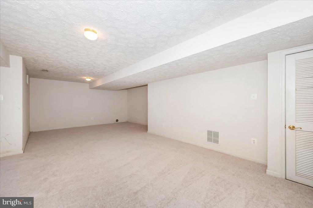 575 WINDSONG DRIVE