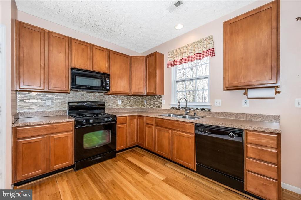 575 WINDSONG DRIVE