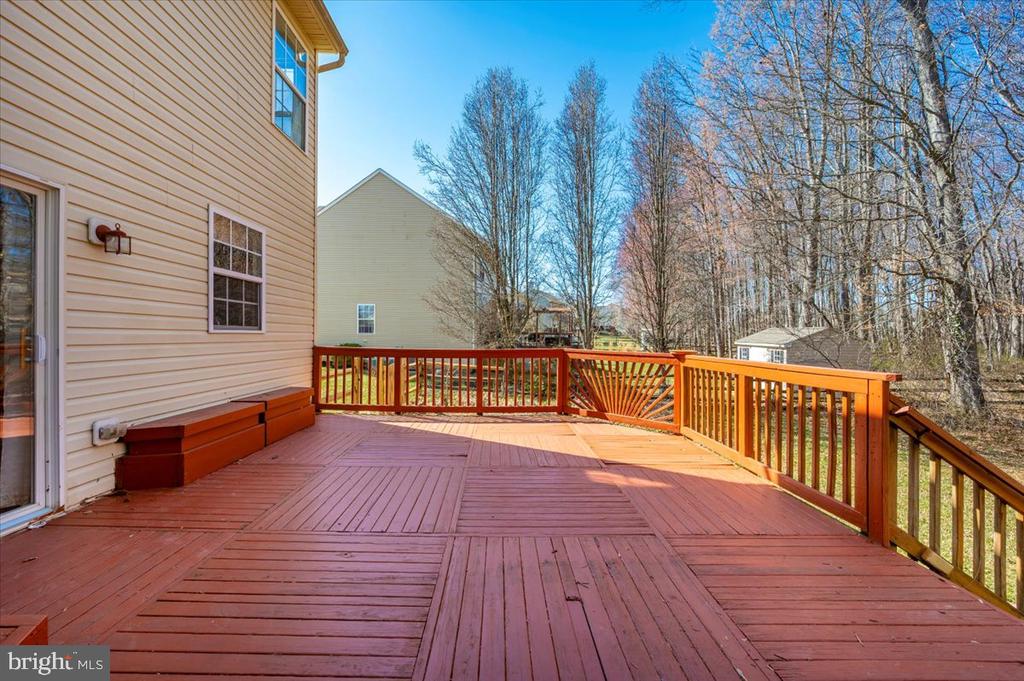 575 WINDSONG DRIVE