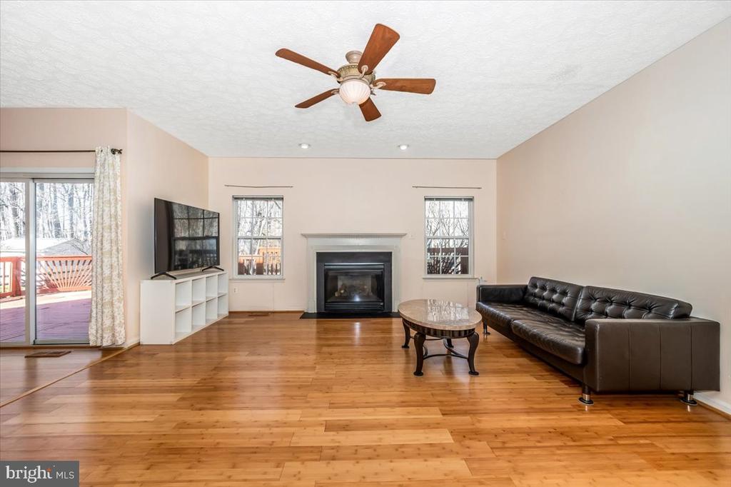 575 WINDSONG DRIVE