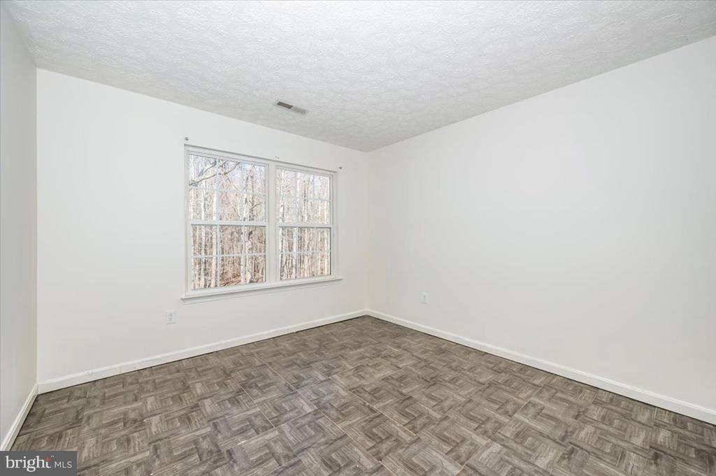 575 WINDSONG DRIVE