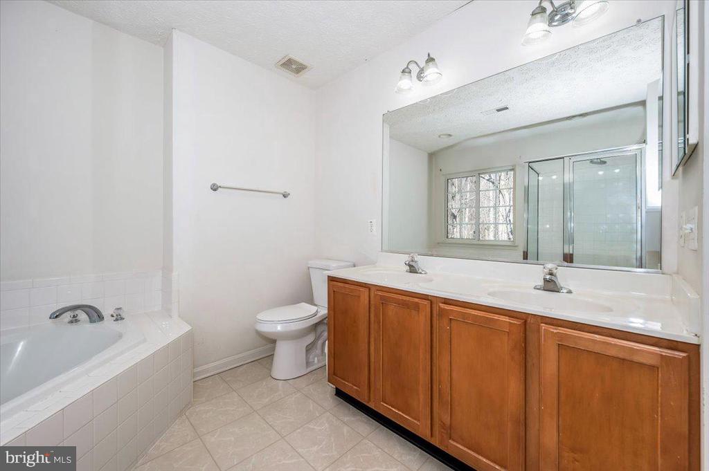 575 WINDSONG DRIVE