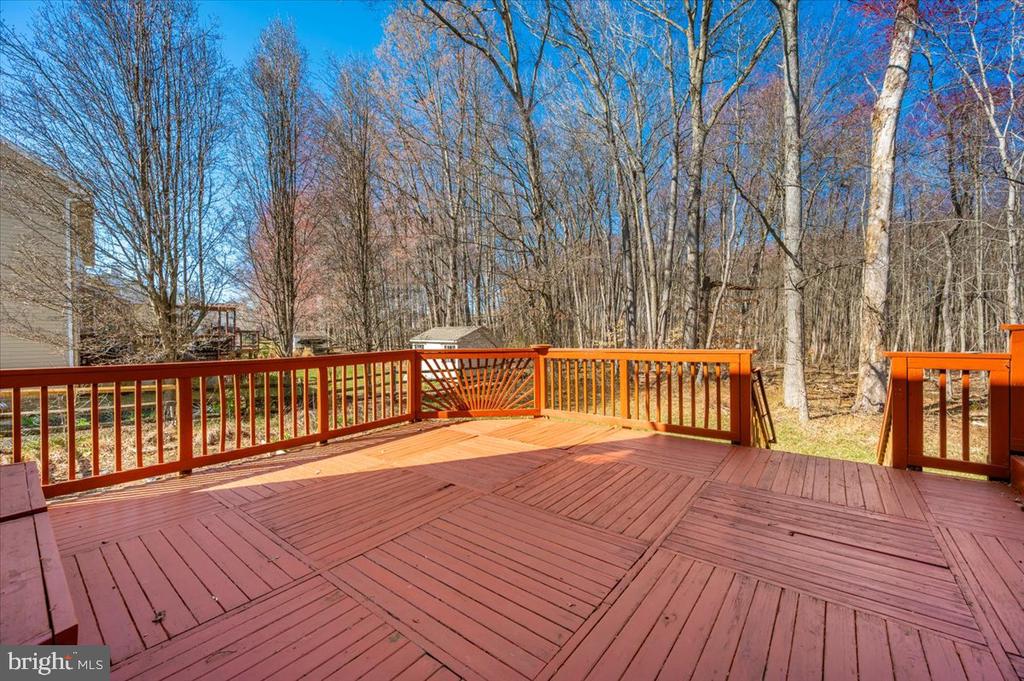 575 WINDSONG DRIVE