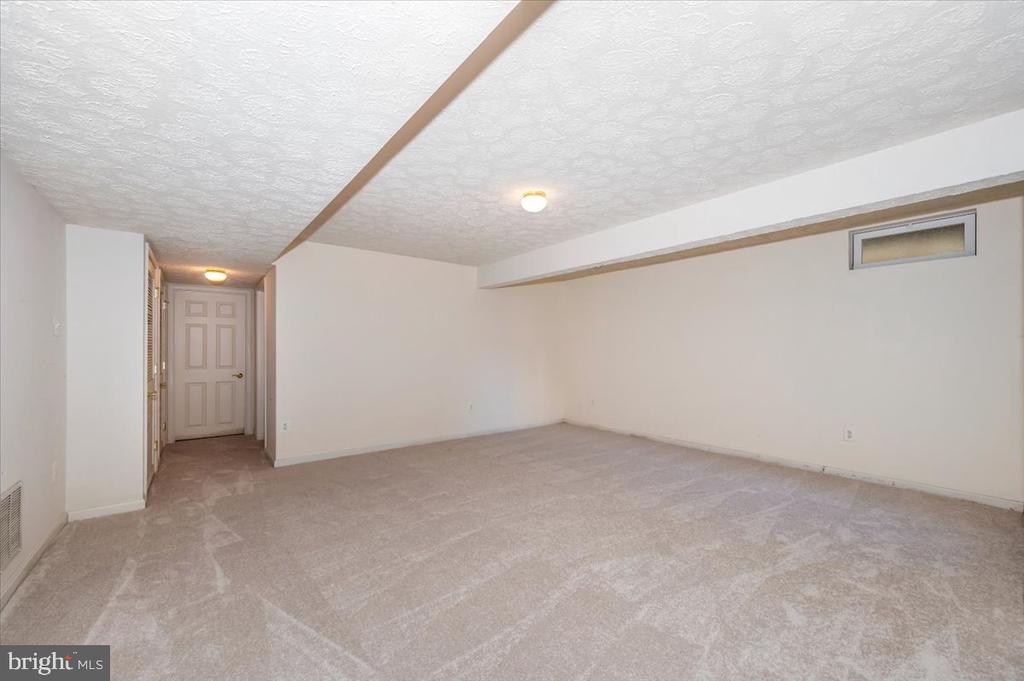 575 WINDSONG DRIVE