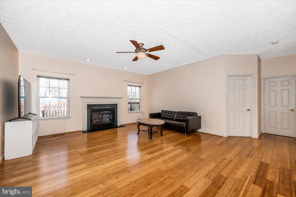 575 WINDSONG DRIVE