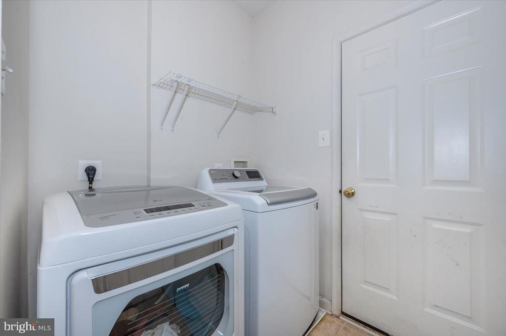 575 WINDSONG DRIVE