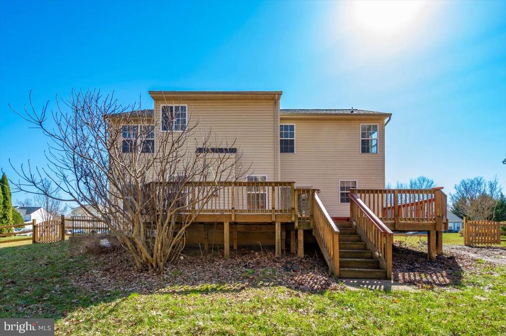 575 WINDSONG DRIVE