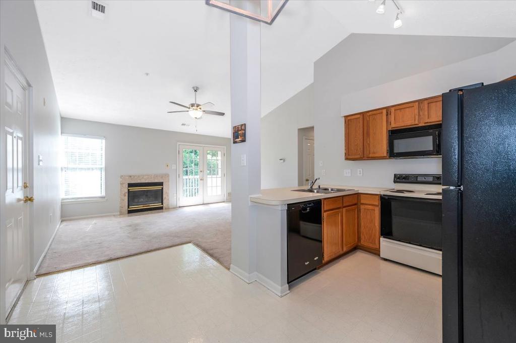 6330 BAYBERRY COURT 813