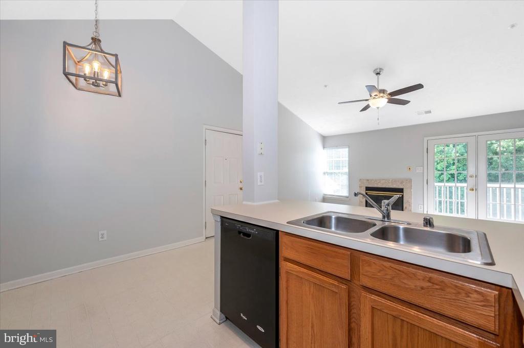 6330 BAYBERRY COURT 813