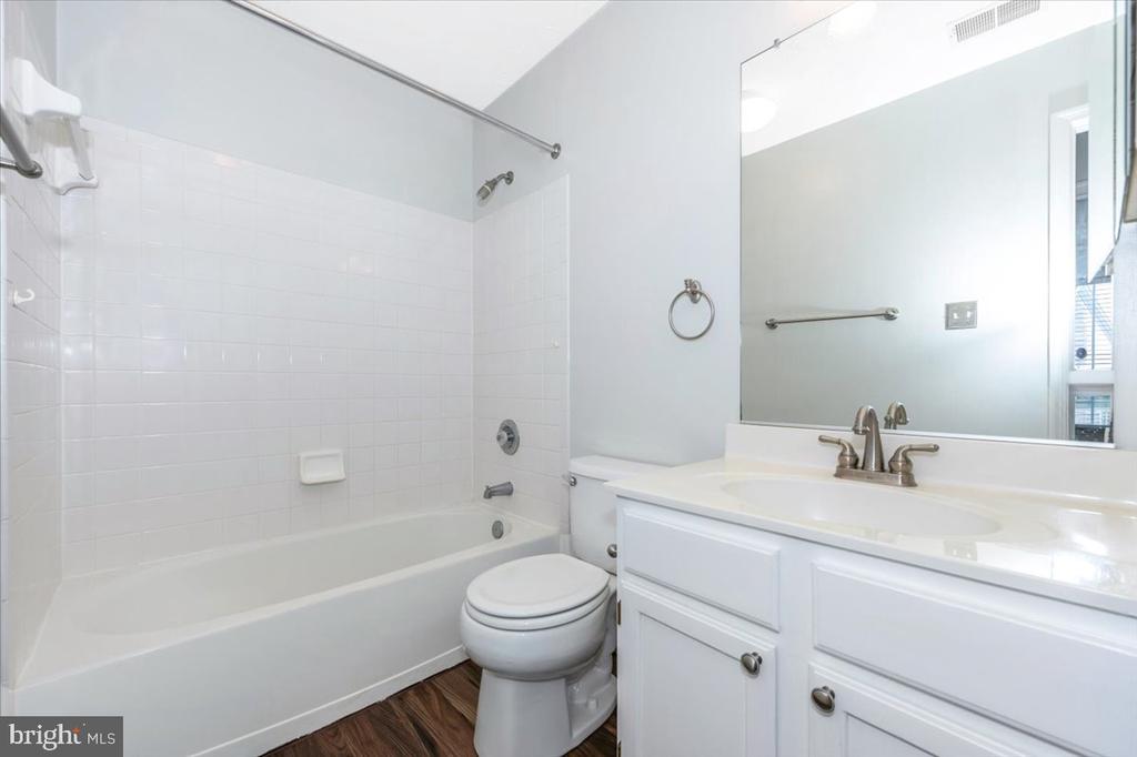 6330 BAYBERRY COURT 813