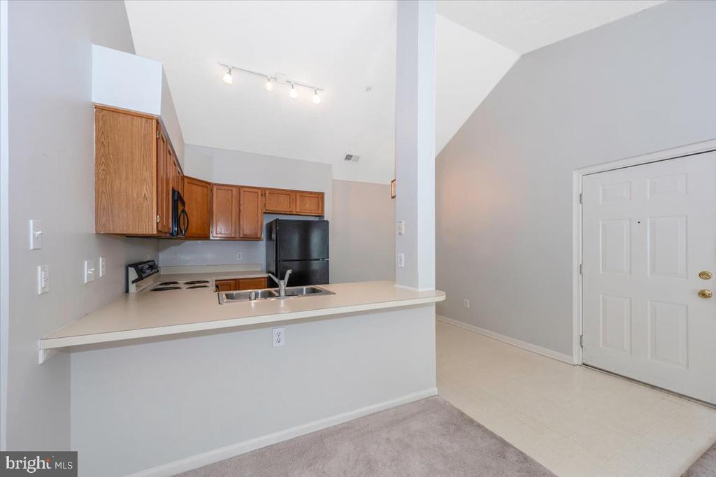 6330 BAYBERRY COURT 813