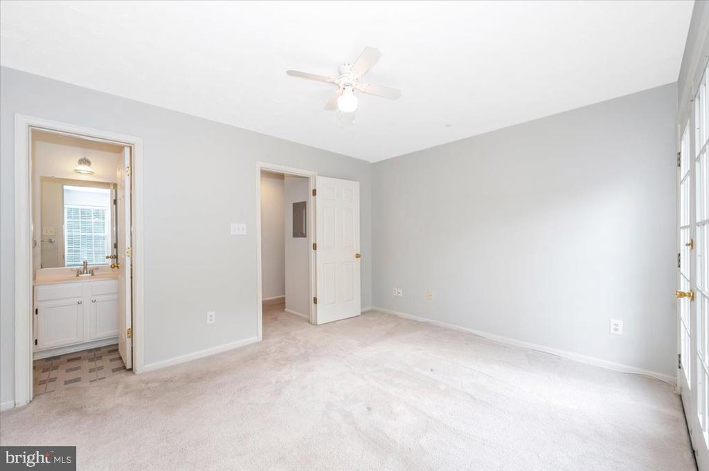 6330 BAYBERRY COURT 813