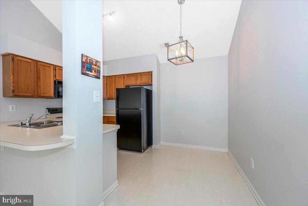 6330 BAYBERRY COURT 813