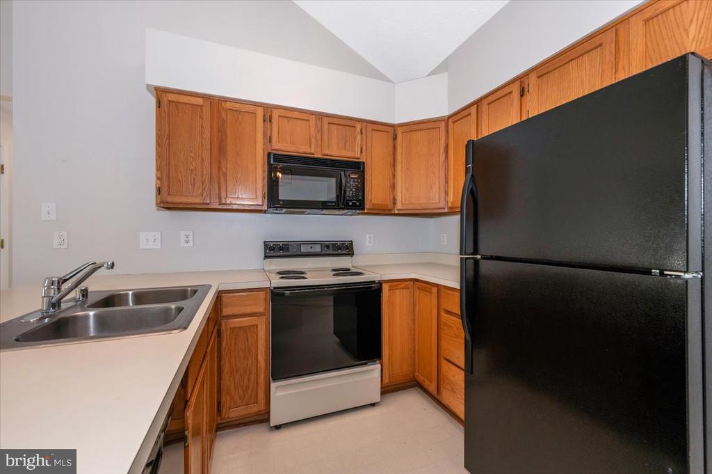 6330 BAYBERRY COURT 813