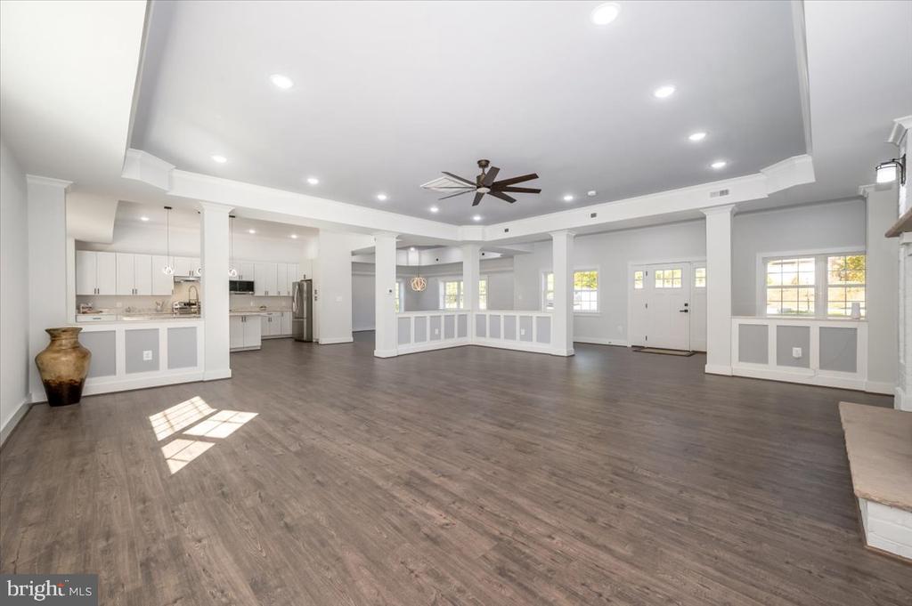 7611 HAWKINS CREAMERY ROAD