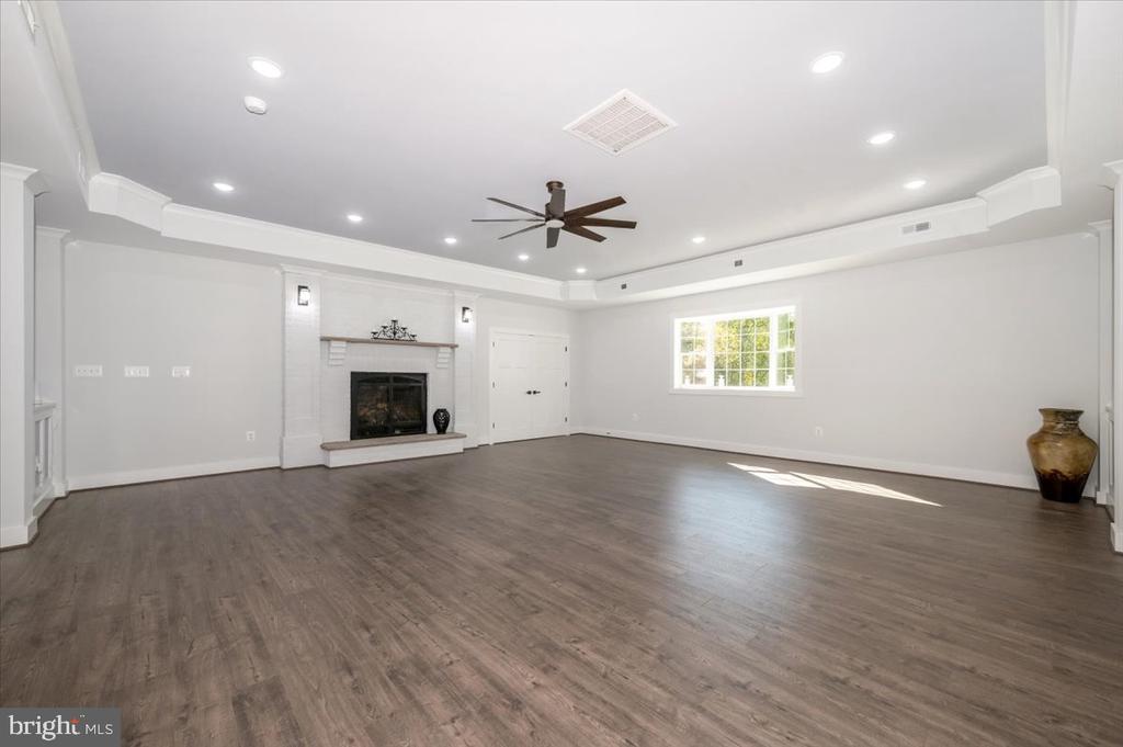 7611 HAWKINS CREAMERY ROAD
