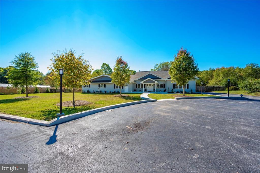 7611 HAWKINS CREAMERY ROAD