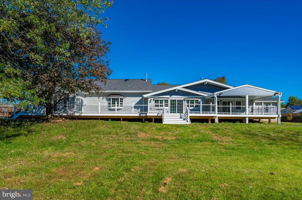 7611 HAWKINS CREAMERY ROAD
