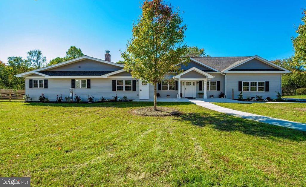 7611 HAWKINS CREAMERY ROAD