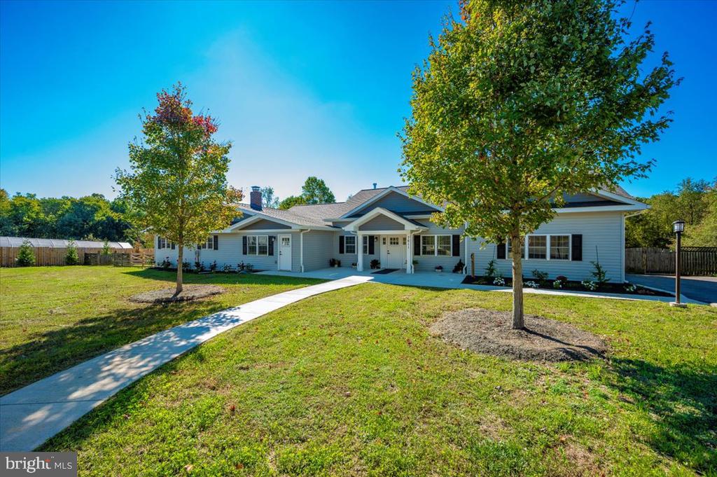 7611 HAWKINS CREAMERY ROAD