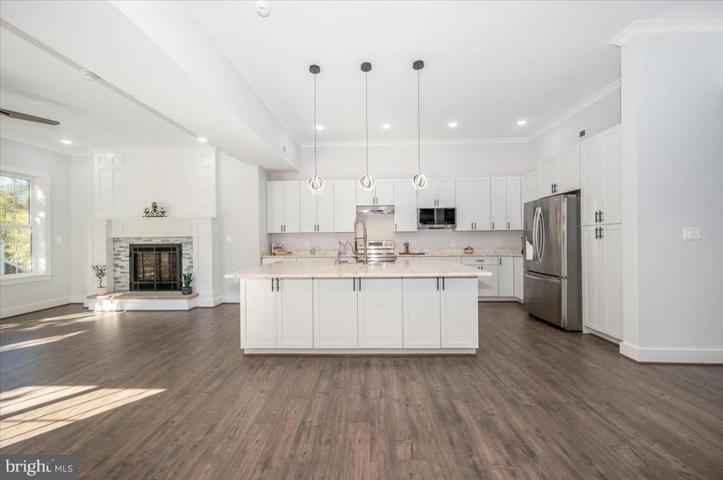 7611 HAWKINS CREAMERY ROAD