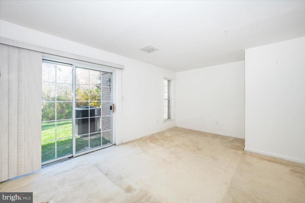 991 HILLSIDE LAKE TERRACE 906