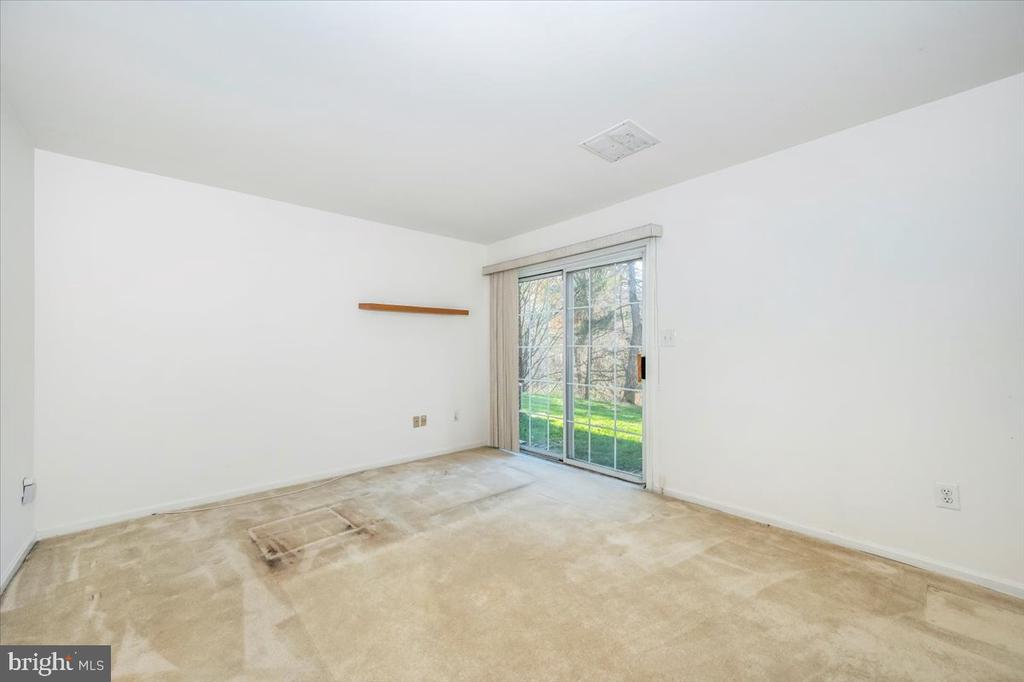 991 HILLSIDE LAKE TERRACE 906