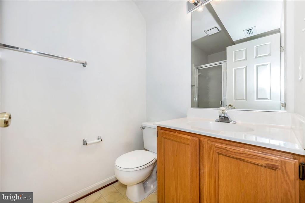 991 HILLSIDE LAKE TERRACE 906