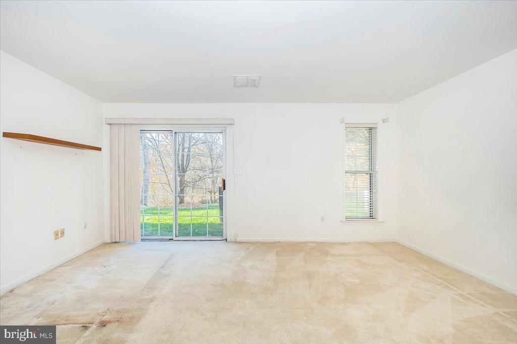 991 HILLSIDE LAKE TERRACE 906