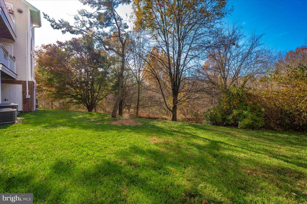 991 HILLSIDE LAKE TERRACE 906