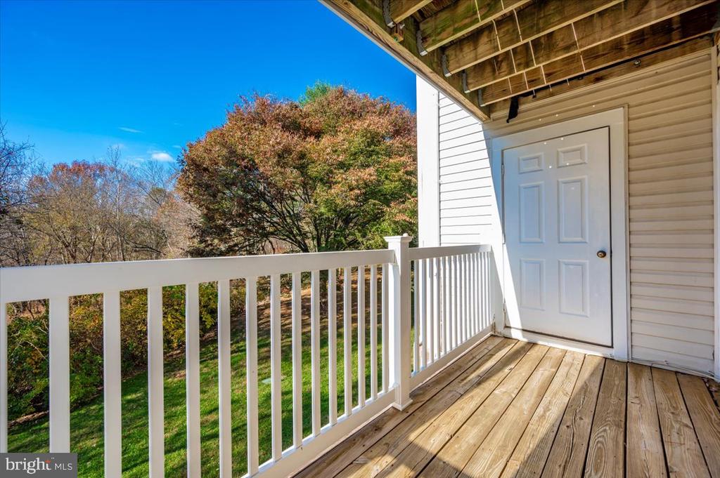 991 HILLSIDE LAKE TERRACE 906