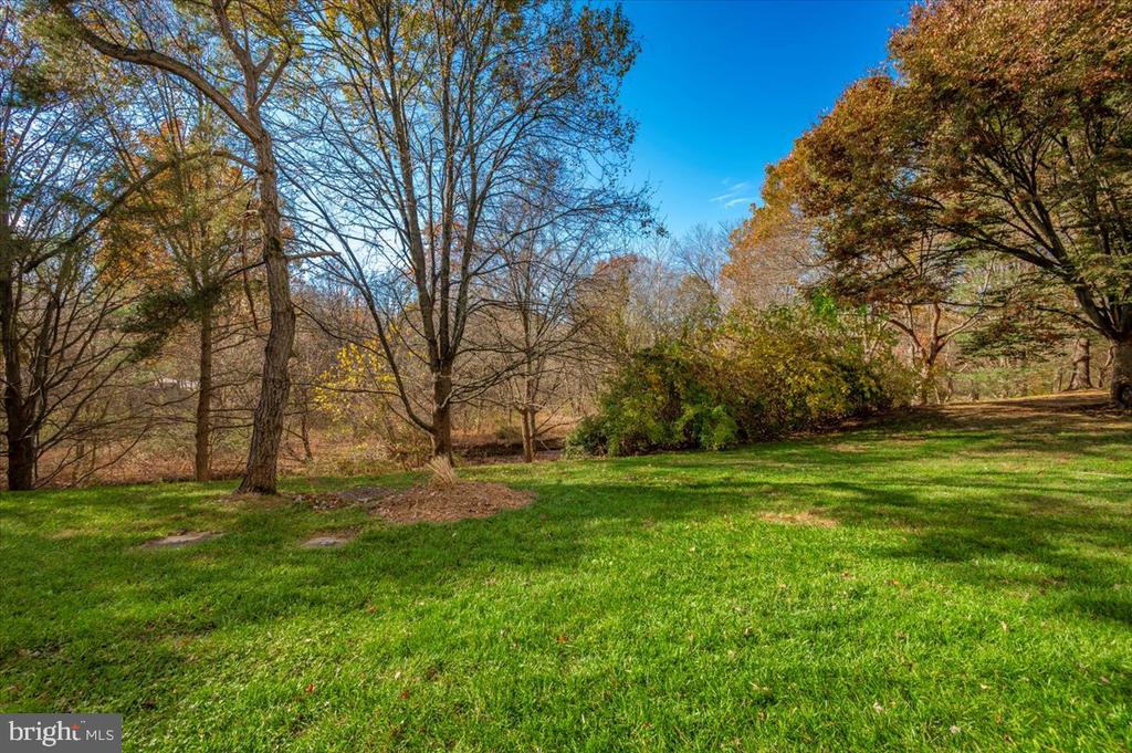 991 HILLSIDE LAKE TERRACE 906