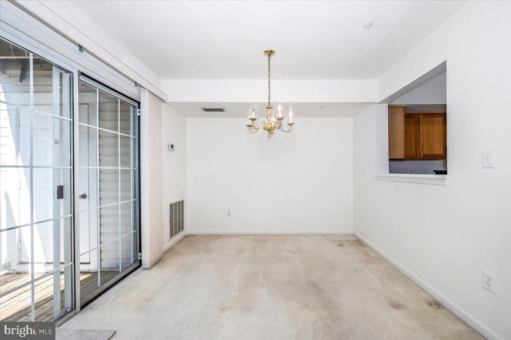 991 HILLSIDE LAKE TERRACE 906