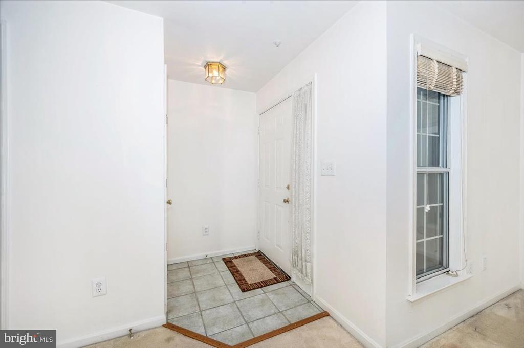 991 HILLSIDE LAKE TERRACE 906