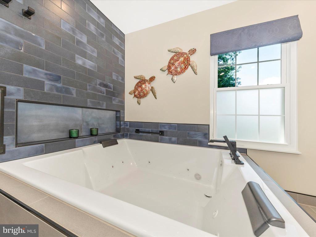 24129 PECAN GROVE LANE