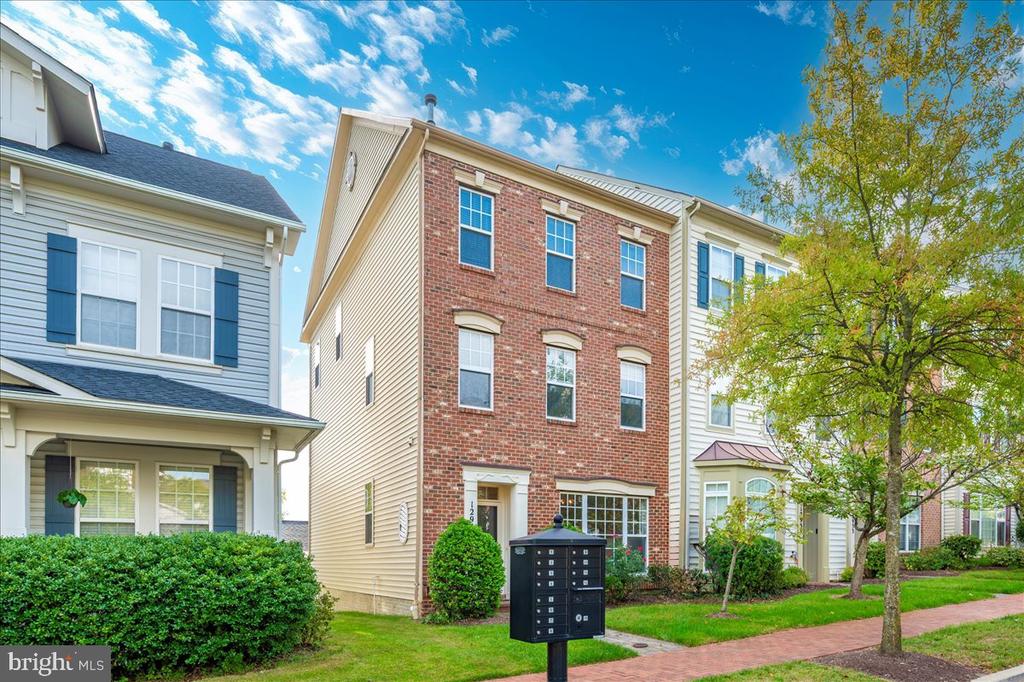 12937 CLARKS CROSSING DRIVE