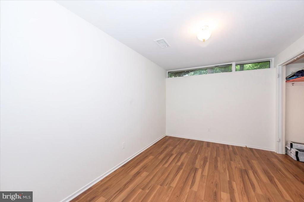 9441 HOLBROOK