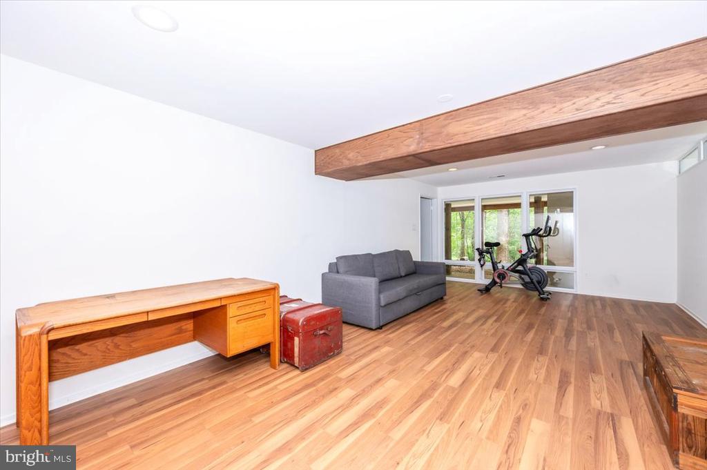 9441 HOLBROOK