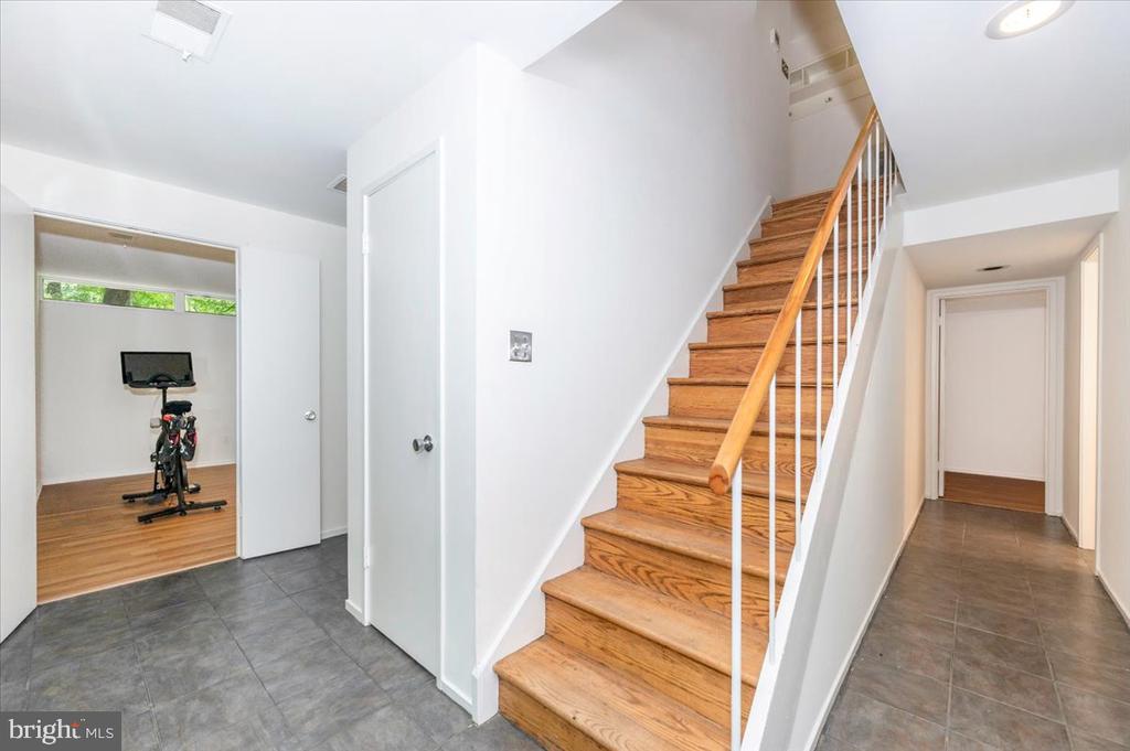 9441 HOLBROOK
