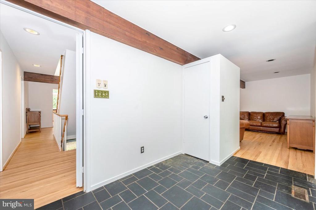 9441 HOLBROOK