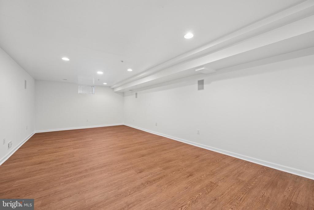 2408 GREEN GINGER CIRCLE